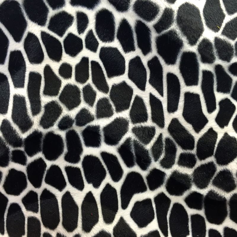 Velboa Animal Prints: 24 Giraffe Black